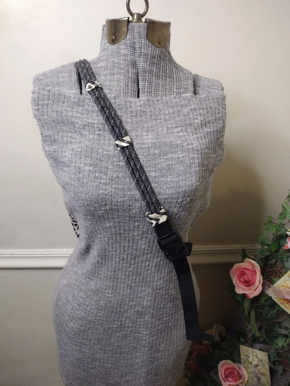 Kavu Black & White Geometric Print Rope Sling Bag